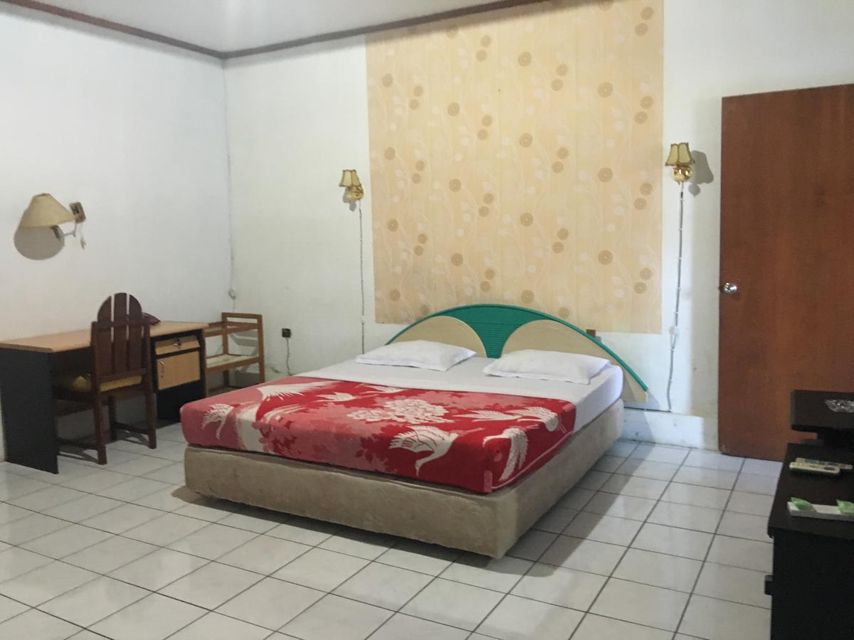 Tamasya Garden Hotel Kotamobagu Экстерьер фото